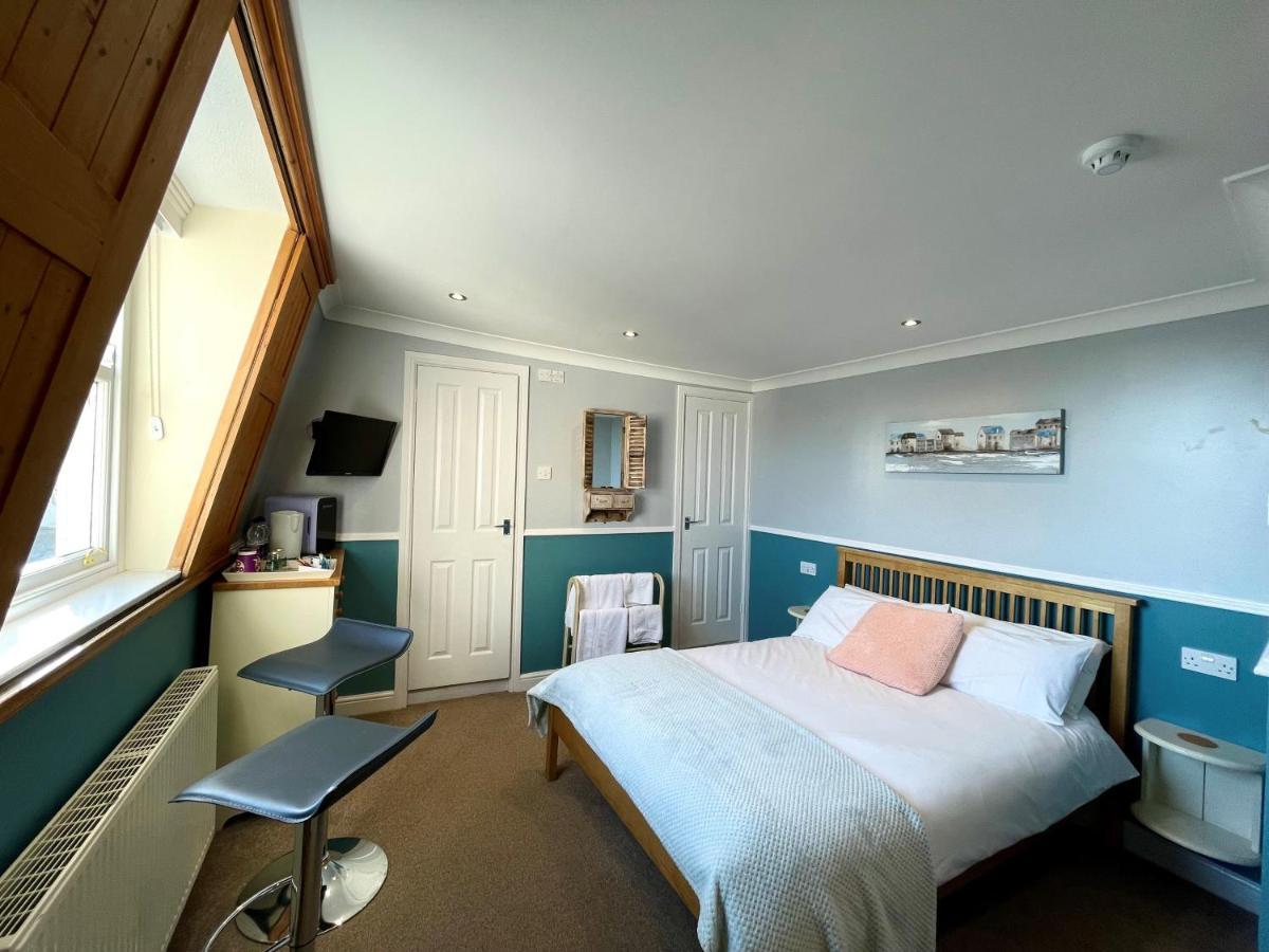Bayliss Hall Guest house 3*