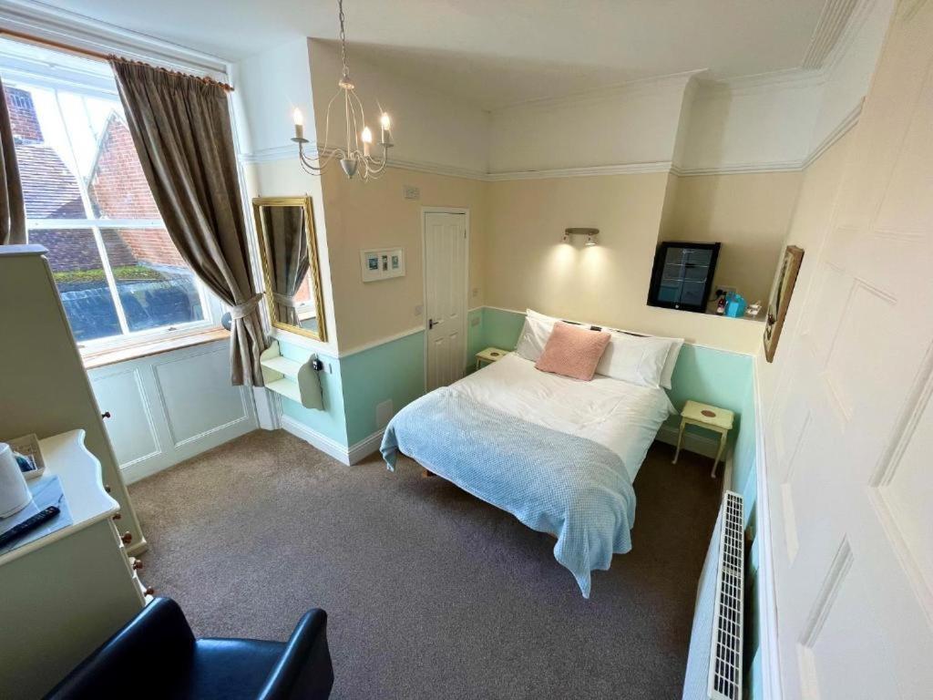 Bayliss Hall Guest house