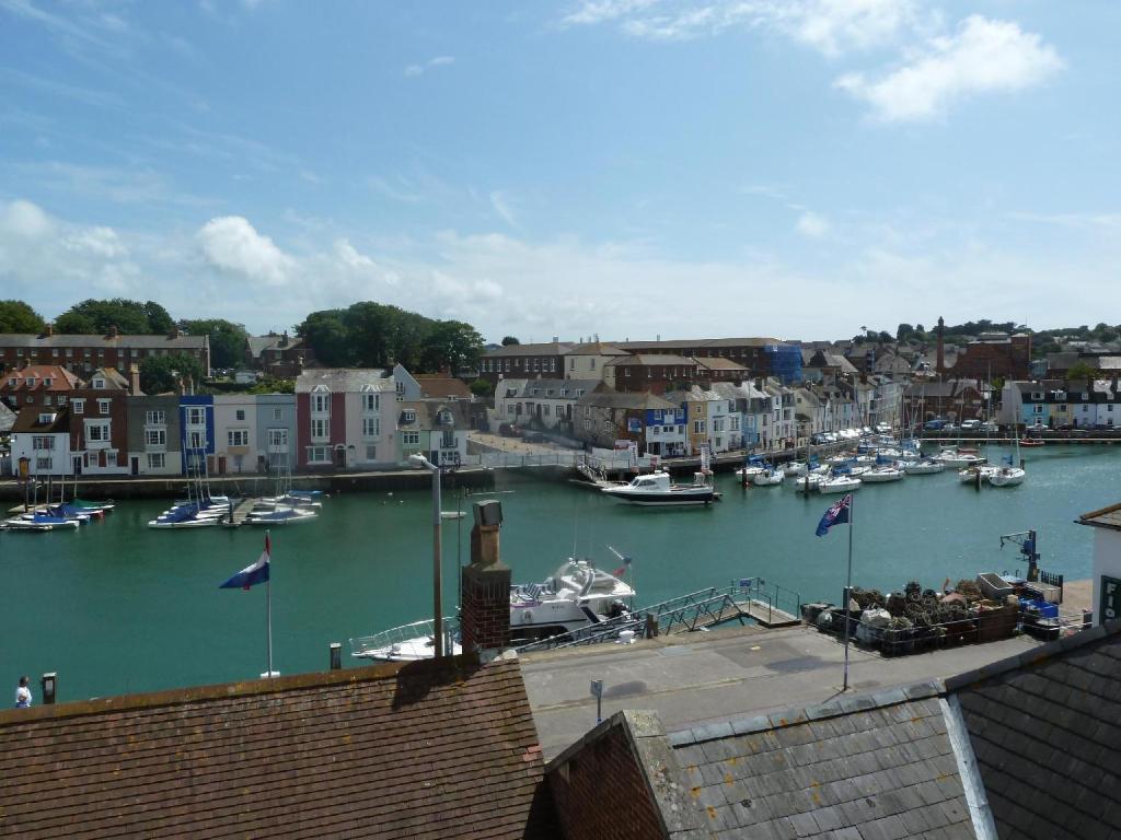 Bayliss Hall Guest house Weymouth